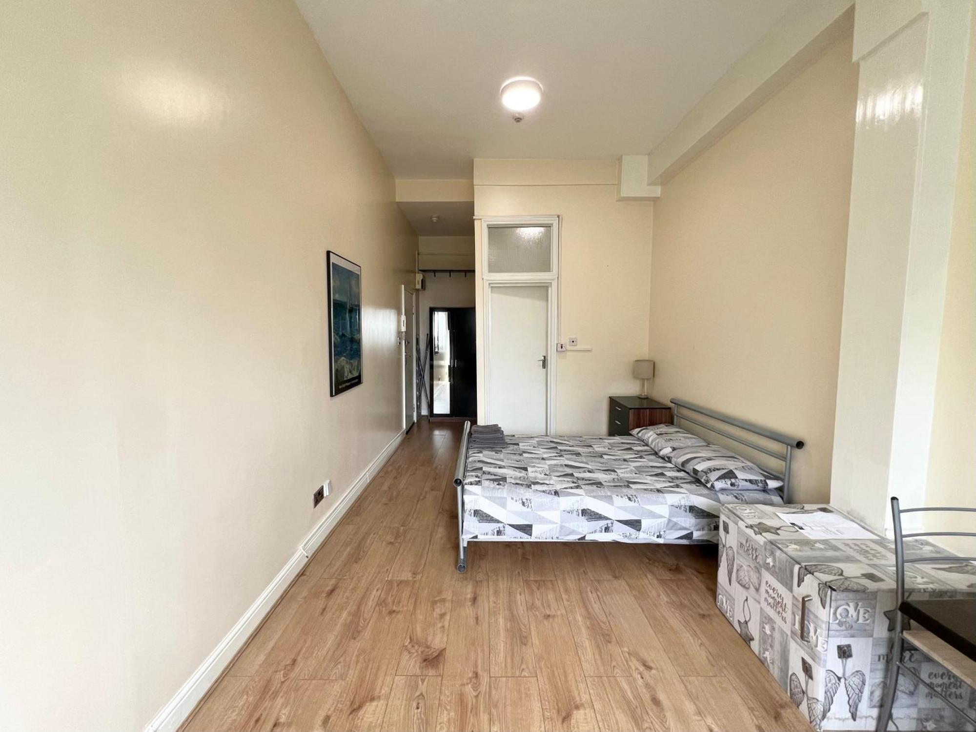 Comfy - Finchley Road