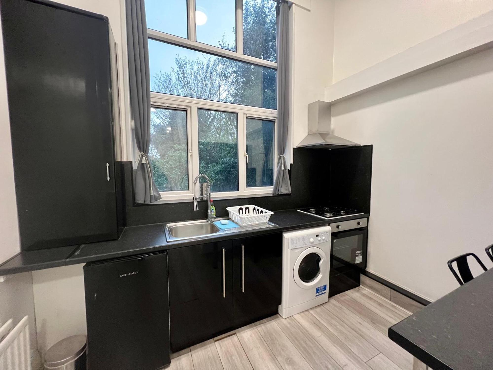 Comfy - Finchley Road London